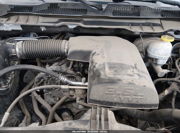 1C6RR7KG4JS306678 2018 RAM 1500 White Rear view
