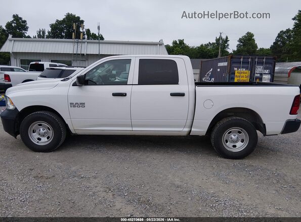 1C6RR7KG4JS306678 2018 RAM 1500 White 360 interior view