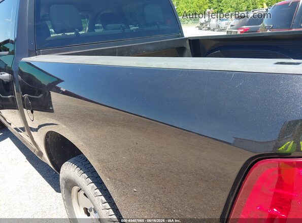 1C6RR7KG6HS826598 2017 RAM 1500 Gray უკანა სალონის ხედი