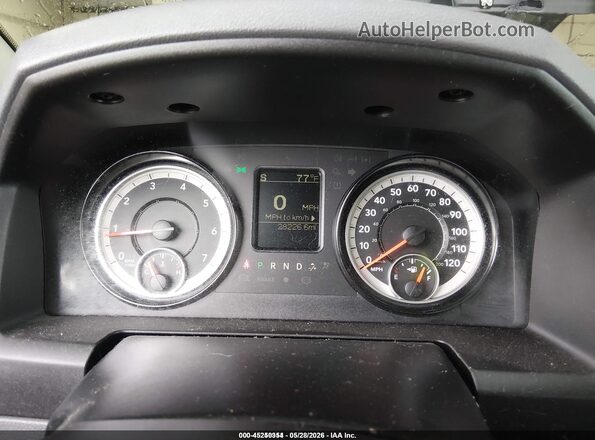 1C6RR7KG6JS306777 2018 RAM 1500 Белый 