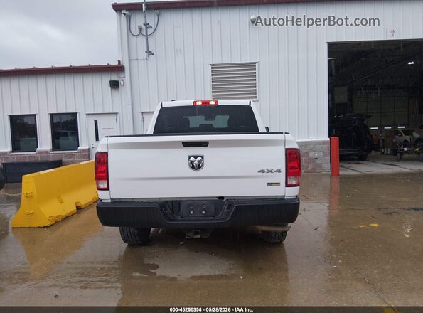 1C6RR7KG6JS306777 2018 RAM 1500 Белый 