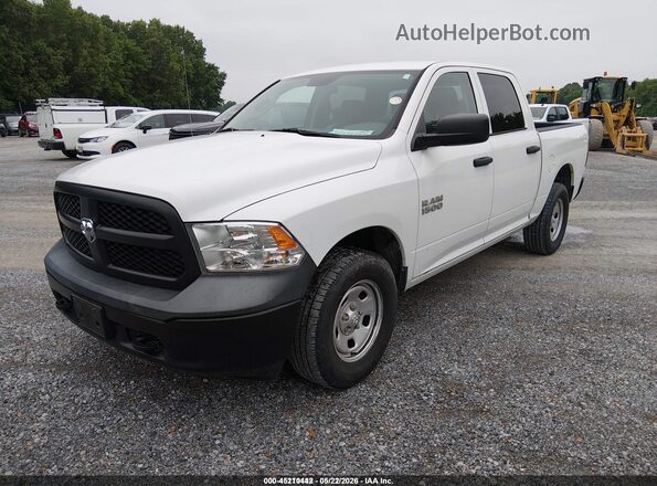 1C6RR7KG7JS306688 2018 RAM 1500 White Առջևի ձախ երեք քառորդ տեսարան