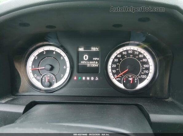 1C6RR7KG7JS306688 2018 RAM 1500 White Հետևի նստատեղերի տեսք
