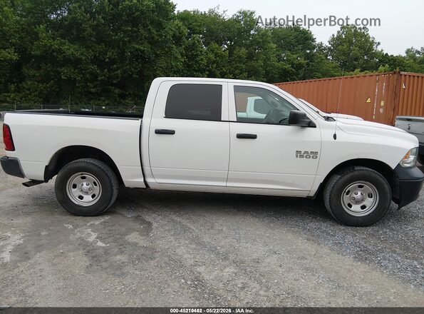1C6RR7KG7JS306688 2018 RAM 1500 White Սալոնի հետևի տեսք