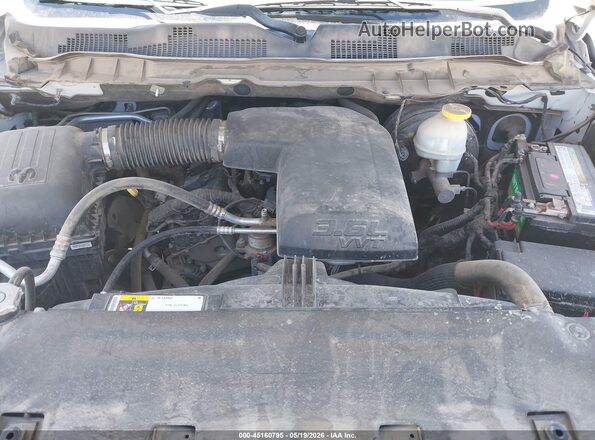 1C6RR7KG8JS144182 2018 RAM 1500 Белый 