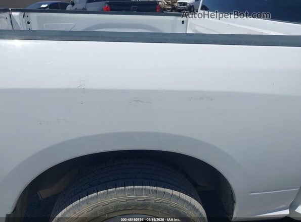 1C6RR7KG8JS144182 2018 RAM 1500 Белый 