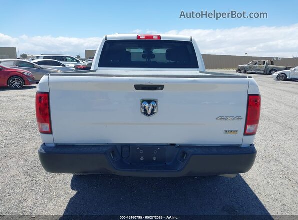 1C6RR7KG8JS144182 2018 RAM 1500 Белый 