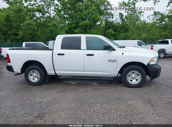 1C6RR7KG8JS293112 2018 RAM 1500 White Սալոնի հետևի տեսք