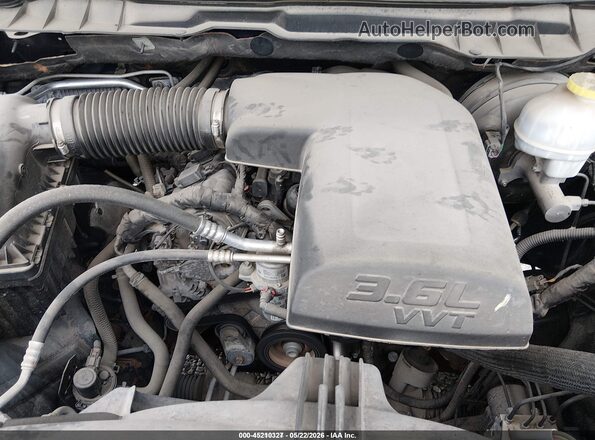 1C6RR7KG8JS306683 2018 RAM 1500 Blue Հետևի տեսք