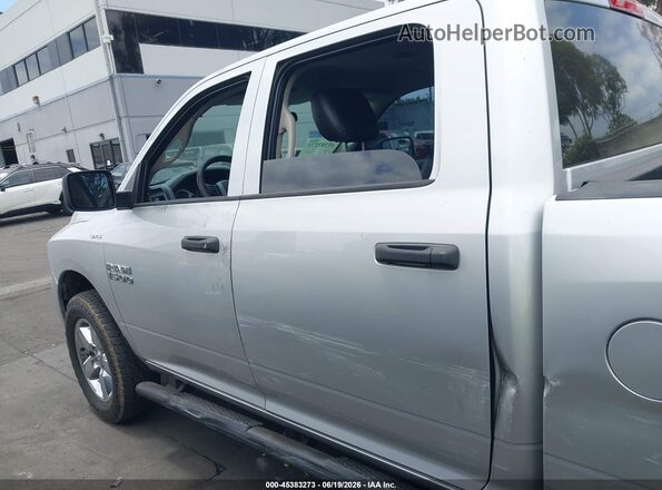 1C6RR7KG9HS831598 2017 RAM 1500 Silver Widok wnętrza 360 stopni