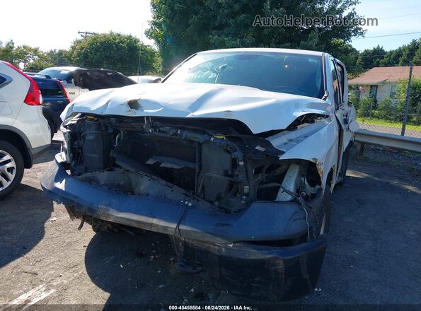 1C6RR7KGXGS362438 2016 RAM 1500 Белый Вид панели приборов