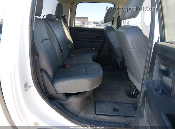 1C6RR7KGXJS300531 2018 RAM 1500 White 