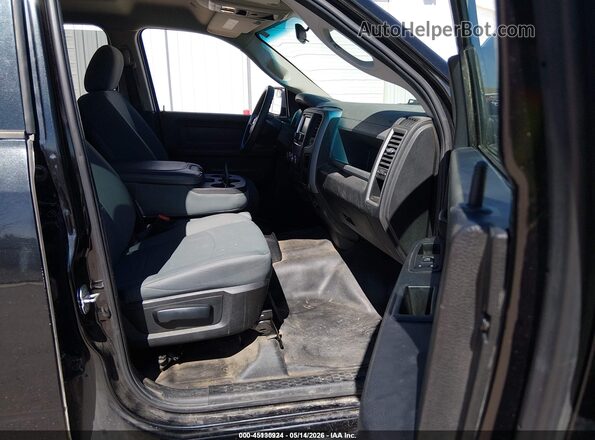 1C6RR7KGXJS318981 2018 RAM 1500 Blue 