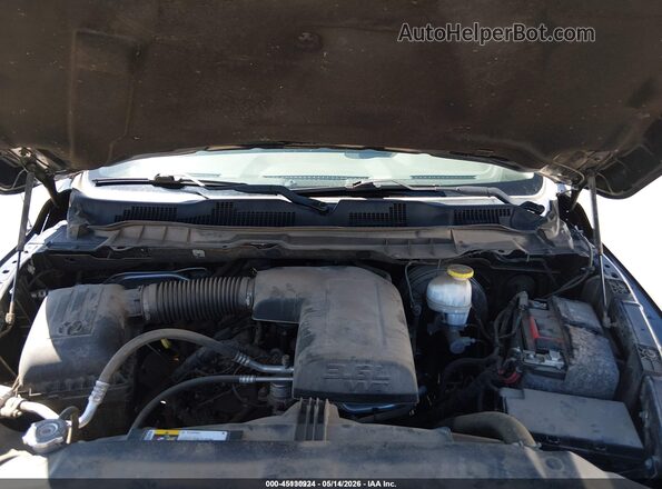 1C6RR7KGXJS318981 2018 RAM 1500 Blue 