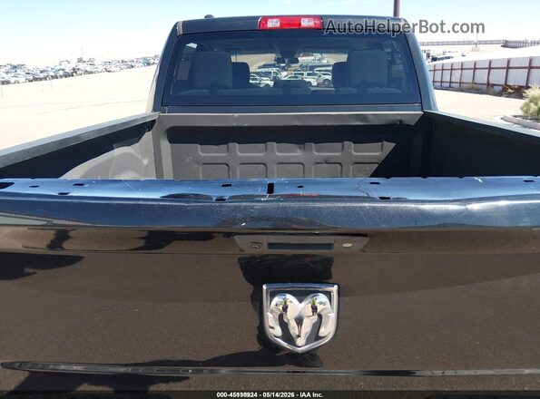 1C6RR7KGXJS318981 2018 RAM 1500 Blue 