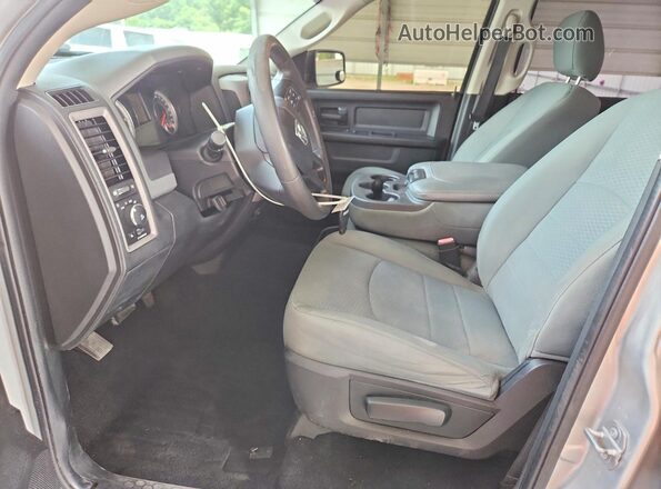 1C6RR7KT1GS281714 2016 RAM 1500 Silver Front interior view