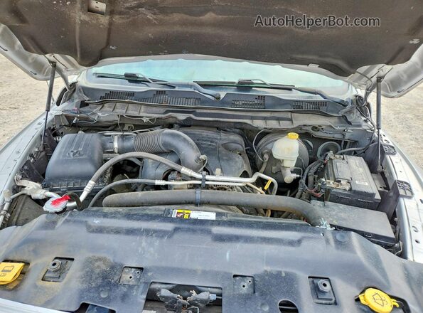 1C6RR7KT1GS281714 2016 RAM 1500 Silver Rear interior view