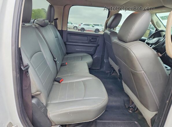 1C6RR7KT3JS295735 2018 RAM 1500 White Vista de los asientos traseros