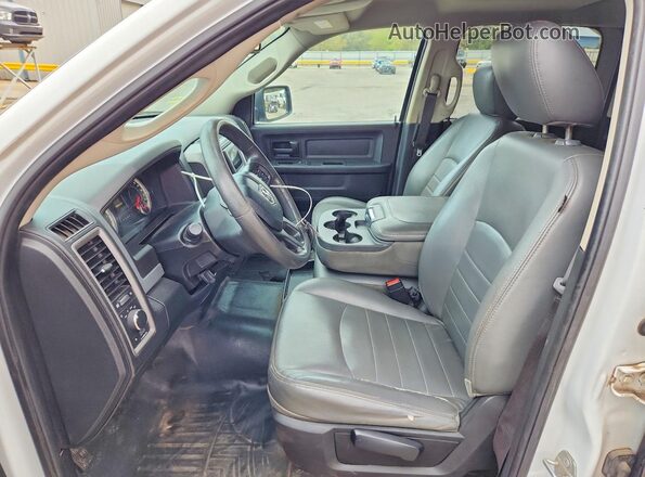 1C6RR7KT3JS295735 2018 RAM 1500 White Vista interior delantera