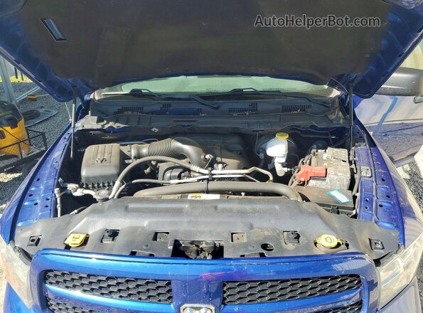 1C6RR7KT6JS295891 2018 RAM 1500 Blue Widok wnętrza z tyłu