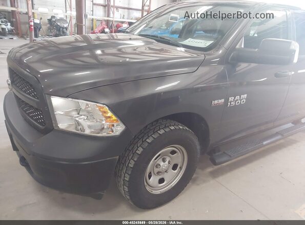 1C6RR7KT6JS348234 2018 RAM 1500 Gray წინა მარცხენა ხედი სამი მეოთხედიდან
