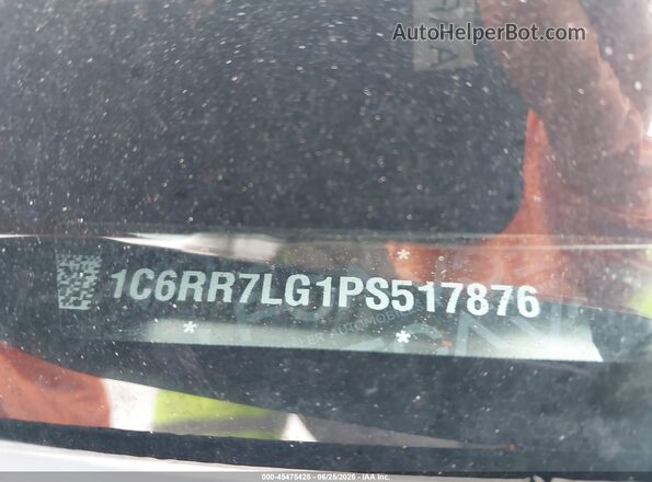 1C6RR7LG1PS517876 2023 RAM 1500 CLASSIC Black Vista del compartimento del motor