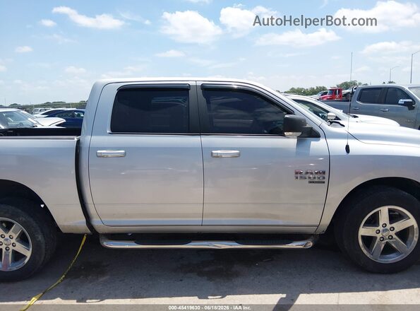 1C6RR7LG2KS595897 2019 RAM 1500 CLASSIC Silver Rear interior view