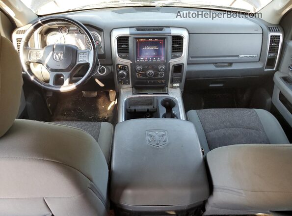1C6RR7LG3JS215920 2018 RAM 1500 Black Vista del salpicadero