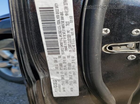 1C6RR7LG3JS215920 2018 RAM 1500 Black Vista del compartimento del motor