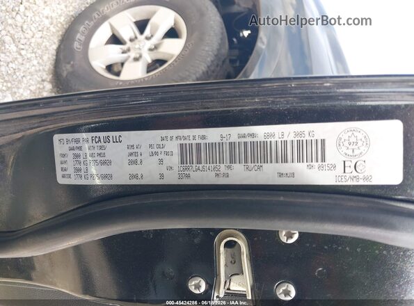 1C6RR7LG4JS141052 2018 RAM 1500 Black Widok komory silnika