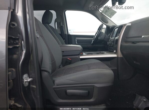 1C6RR7LM3HS875116 2017 RAM 1500 Silver Vista interior delantera