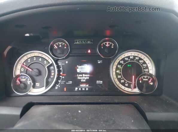 1C6RR7LM3HS875116 2017 RAM 1500 Silver Vista de los asientos traseros