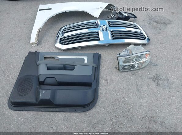 1C6RR7LM9GS172439 2016 RAM 1500 White ხელსაწყოთა პანელის ხედი