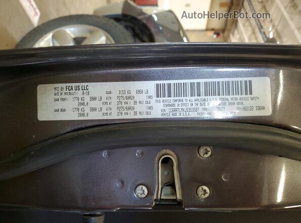 1C6RR7LMXJS353587 2018 RAM 1500 Gray Շարժիչի բաժամունքի տեսք