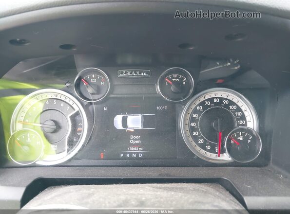 1C6RR7LT0HS531699 2017 RAM 1500 Burgundy Հետևի նստատեղերի տեսք