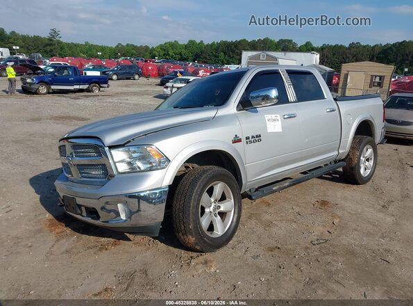 1C6RR7LT0JS217587 2018 RAM 1500 Серебряный Передняя левая четверть