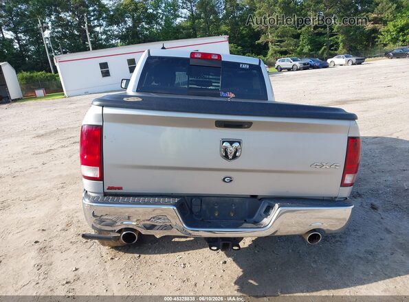 1C6RR7LT0JS217587 2018 RAM 1500 Серебряный 