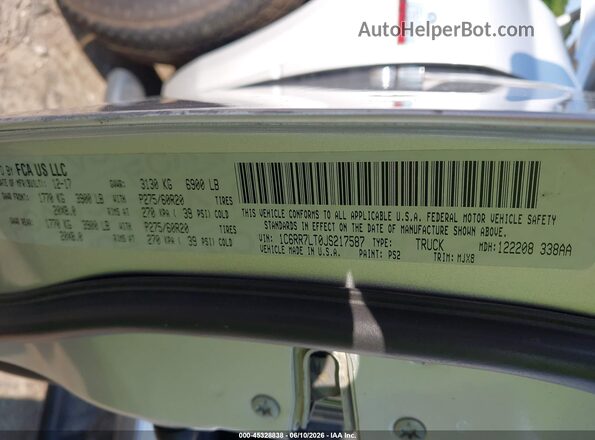 1C6RR7LT0JS217587 2018 RAM 1500 Серебряный Вид подкапотного пространства