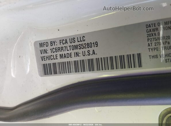 1C6RR7LT0MS528019 2021 RAM 1500 CLASSIC White Vista del compartimento del motor