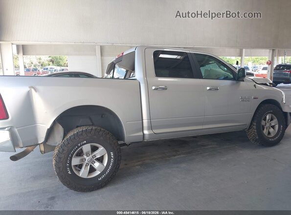 1C6RR7LT2JS202640 2018 RAM 1500 Silver Vista interior de 360 grados