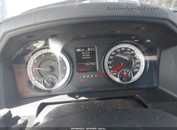 1C6RR7LT3HS745151 2017 RAM 1500 Silver Widok tylnych siedzeń