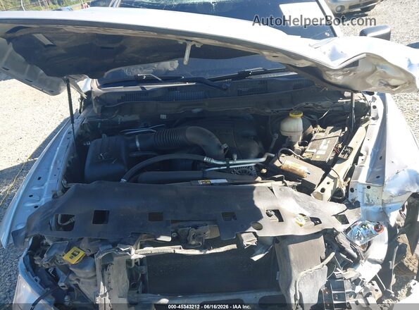 1C6RR7LT3HS745151 2017 RAM 1500 Silver Widok z tyłu