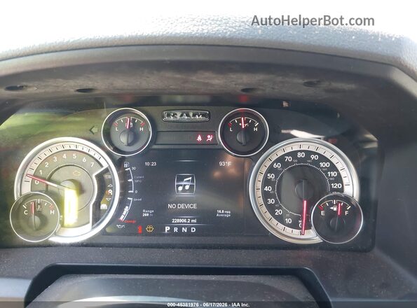 1C6RR7LT5HS627487 2017 RAM 1500 Black Vista de los asientos traseros