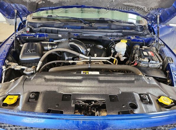 1C6RR7LT7JS124405 2018 RAM 1500 Blue Rear interior view