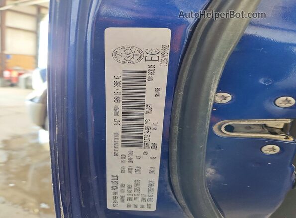 1C6RR7LT7JS124405 2018 RAM 1500 Blue Engine compartment view