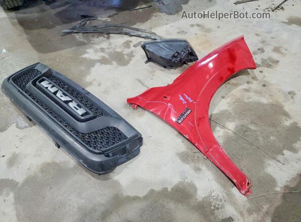 1C6RR7LT8KS696908 2019 RAM 1500 Красный Вид подкапотного пространства