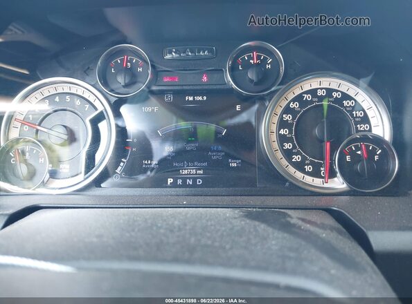 1C6RR7LTXHS627498 2017 RAM 1500 Gray Հետևի նստատեղերի տեսք