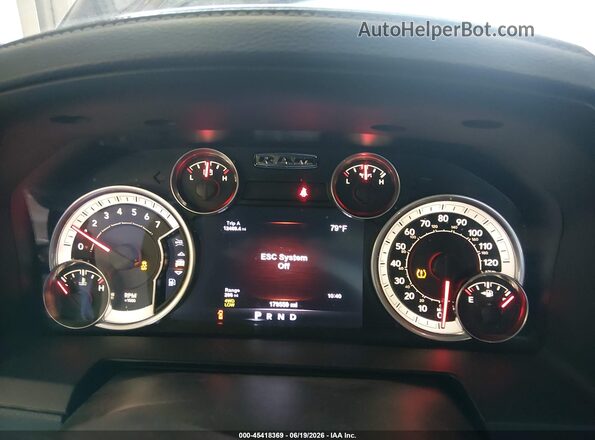 1C6RR7MT0HS686736 2017 RAM 1500 Черный Вид задних сидений