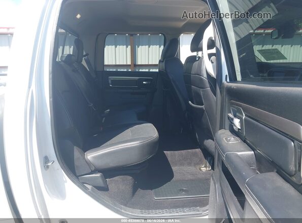 1C6RR7MT1HS773349 2017 RAM 1500 White VIN կոդի պիտակի տեսք