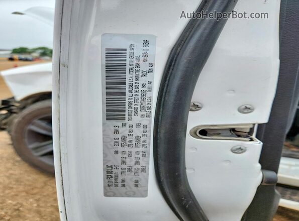 1C6RR7MT7HS796165 2017 RAM 1500 White 